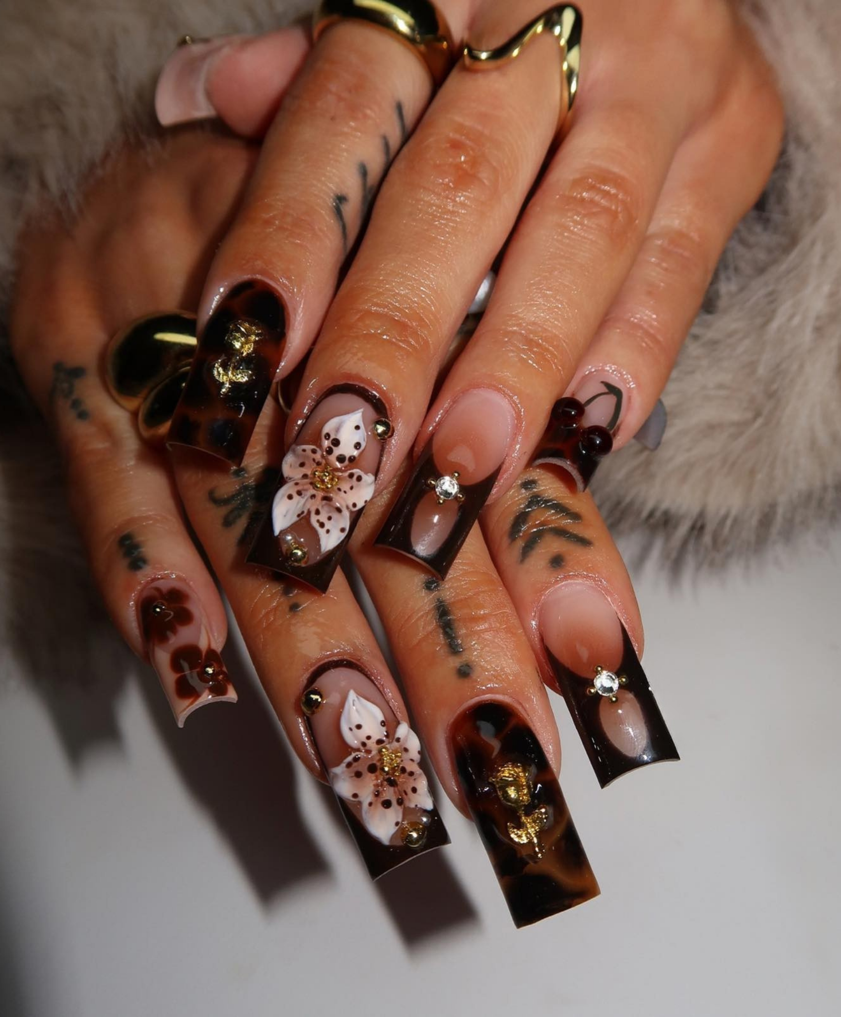 Handmade 3D Flower Tortoiseshell Long Square Press On Nails - Vintage Gold Rose & Cherry Nail Art - Dark Academia Luxury Fake Nails