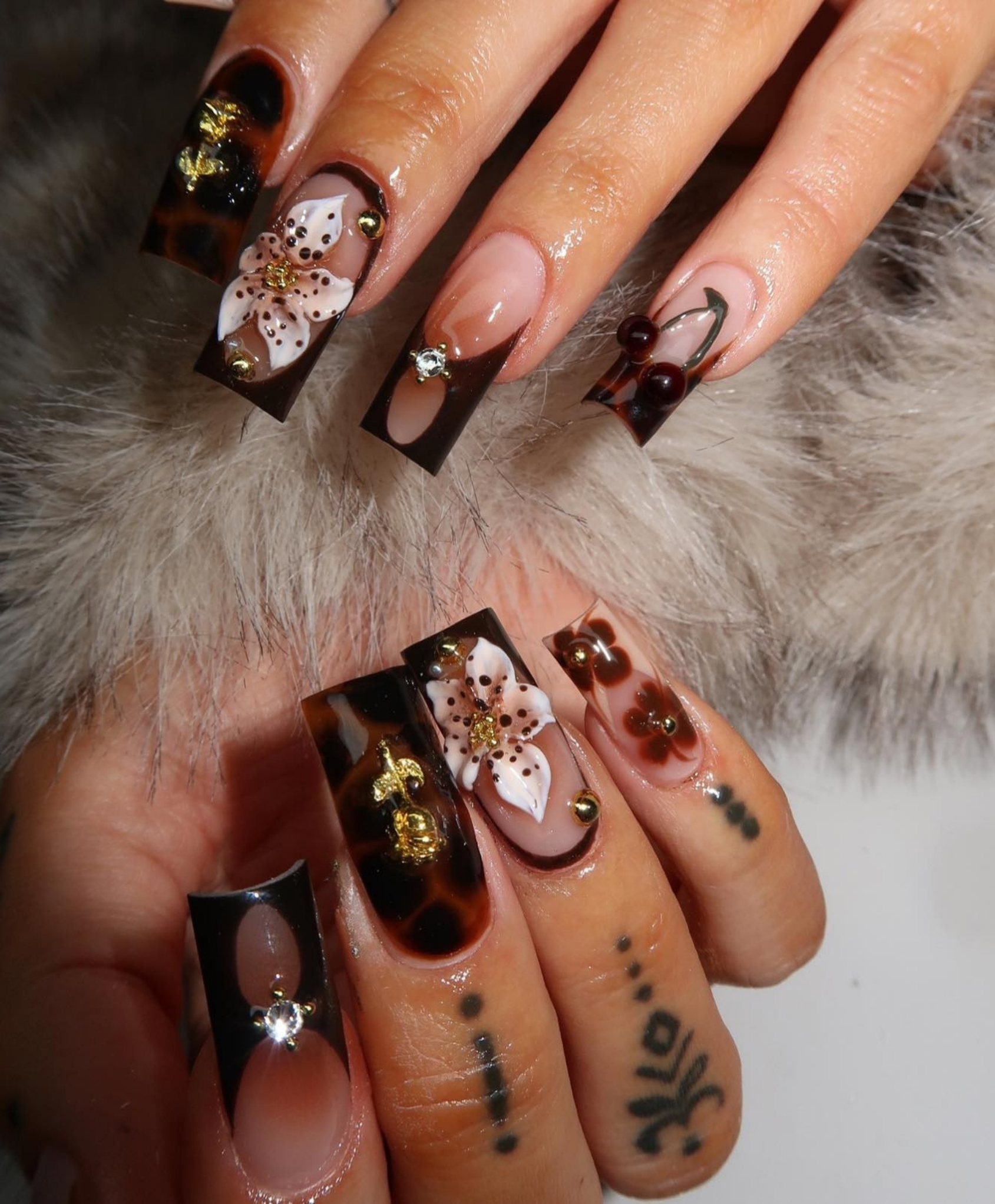 Handmade 3D Flower Tortoiseshell Long Square Press On Nails - Vintage Gold Rose & Cherry Nail Art - Dark Academia Luxury Fake Nails