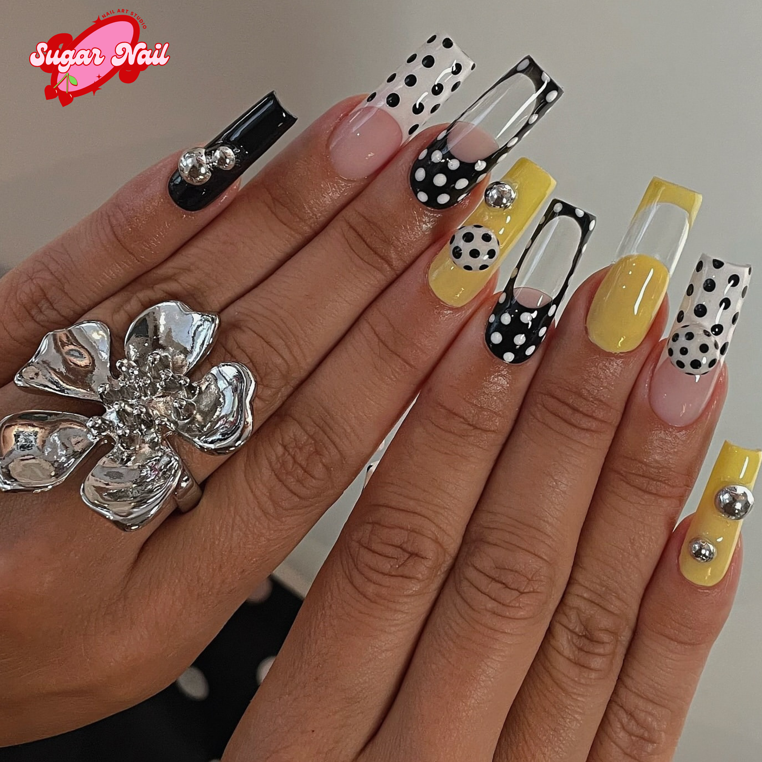 Black Yellow Polka Dot