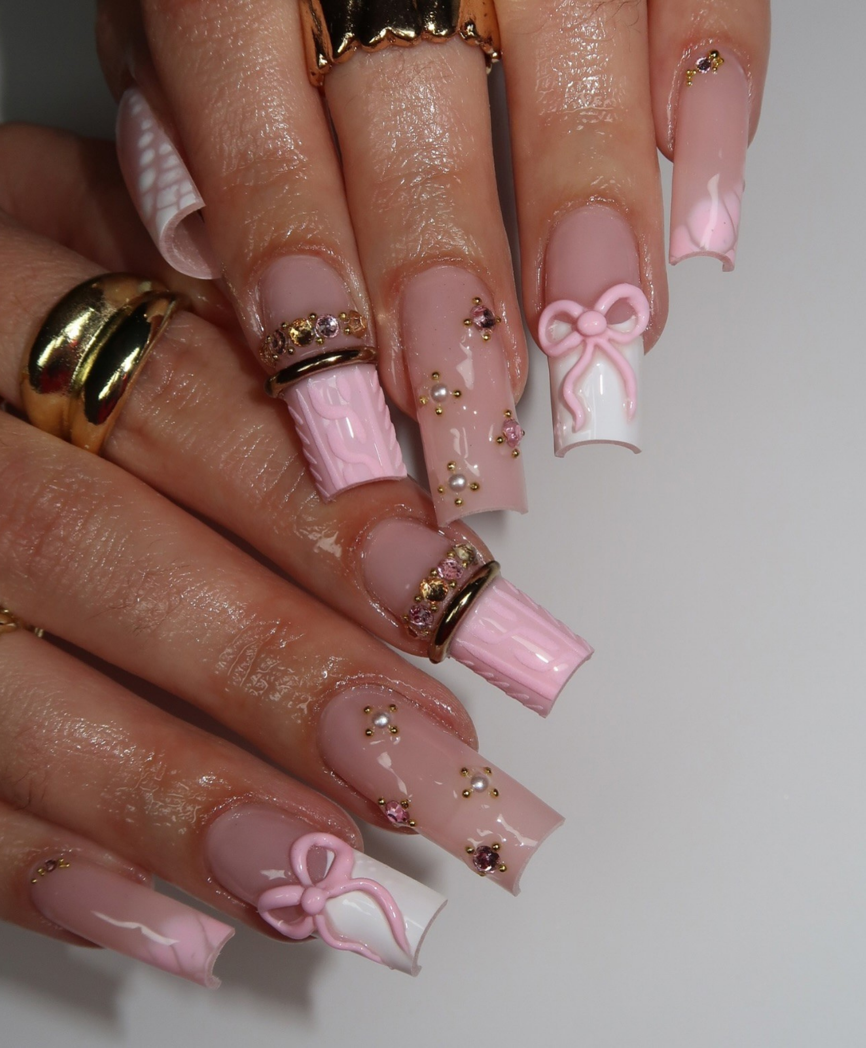Hand-Painted 3D Bow & Sweater Texture Long Square Press On Nails - Elegant Pink & White Coquette Luxury Fake Nails for Winter, Date, Holiday