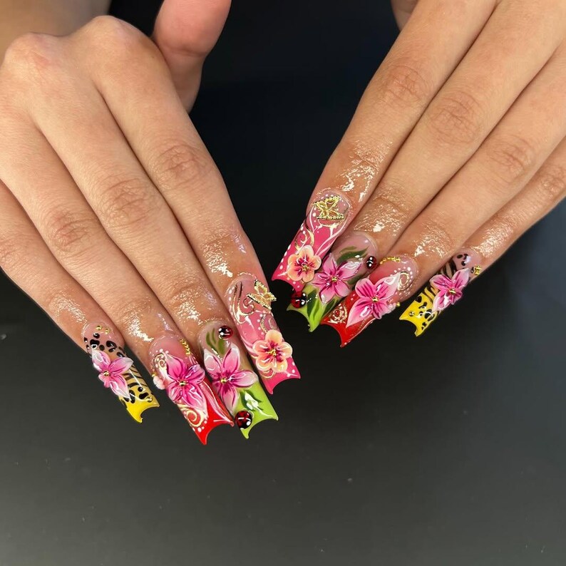 Tropical Floral Press On Nails | 3D Tropical Flowers Nail Art | Vibrant Ladybug Design Fake Nails | Bold Tropical Kawaii Nails