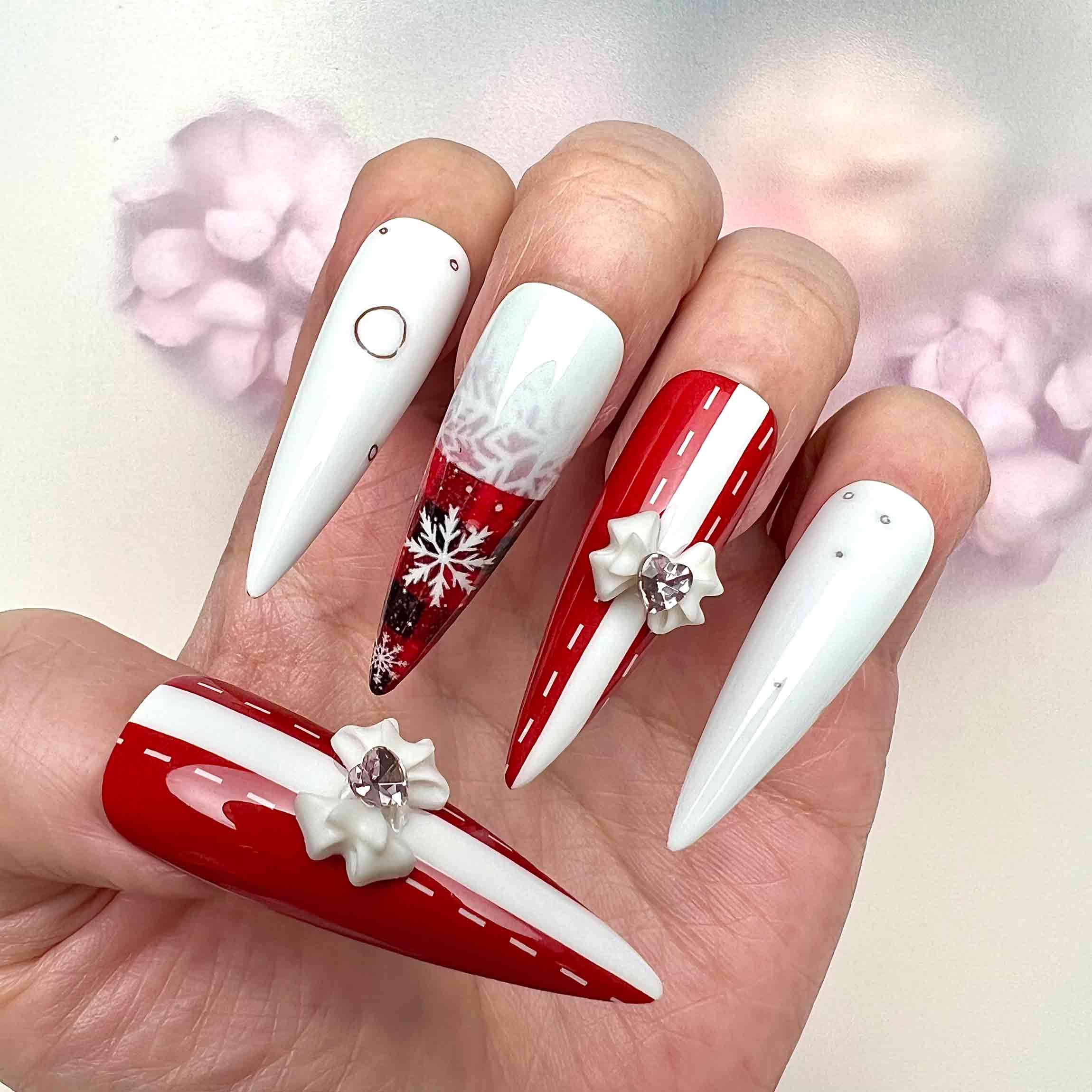 One Piece Christmas Nails – Chopper &amp; Law Holiday Press-On Nail Set | Dragonnail