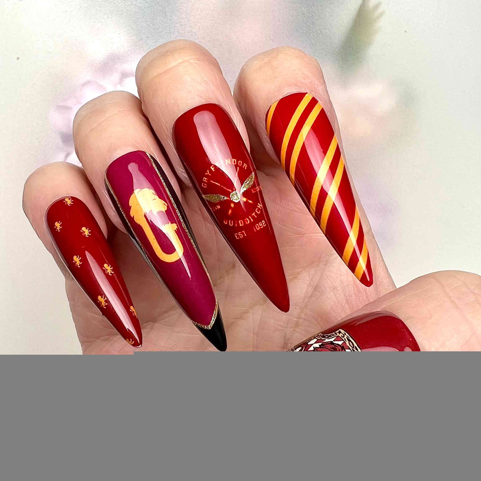 Harry Potter Gryffindor Nails – HP Press-On Set, Red &amp; Gold Argyle, Crest &amp; Quidditch Design | Dragonnail