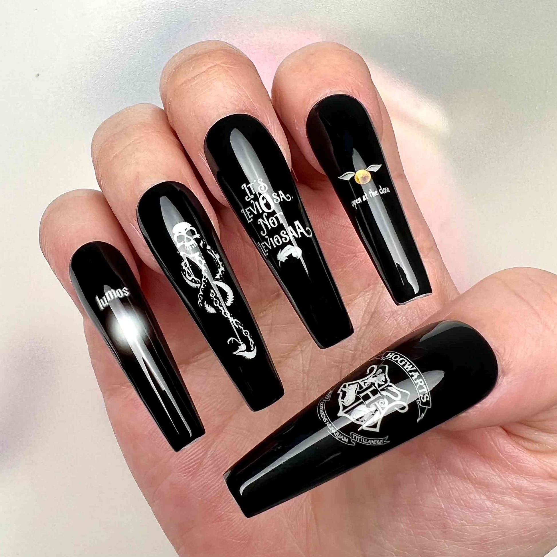 Harry Potter Black Nails – HP Press-On Set, Matte Black Dobby &amp; Hogwarts Lumos Design | Dragonnail