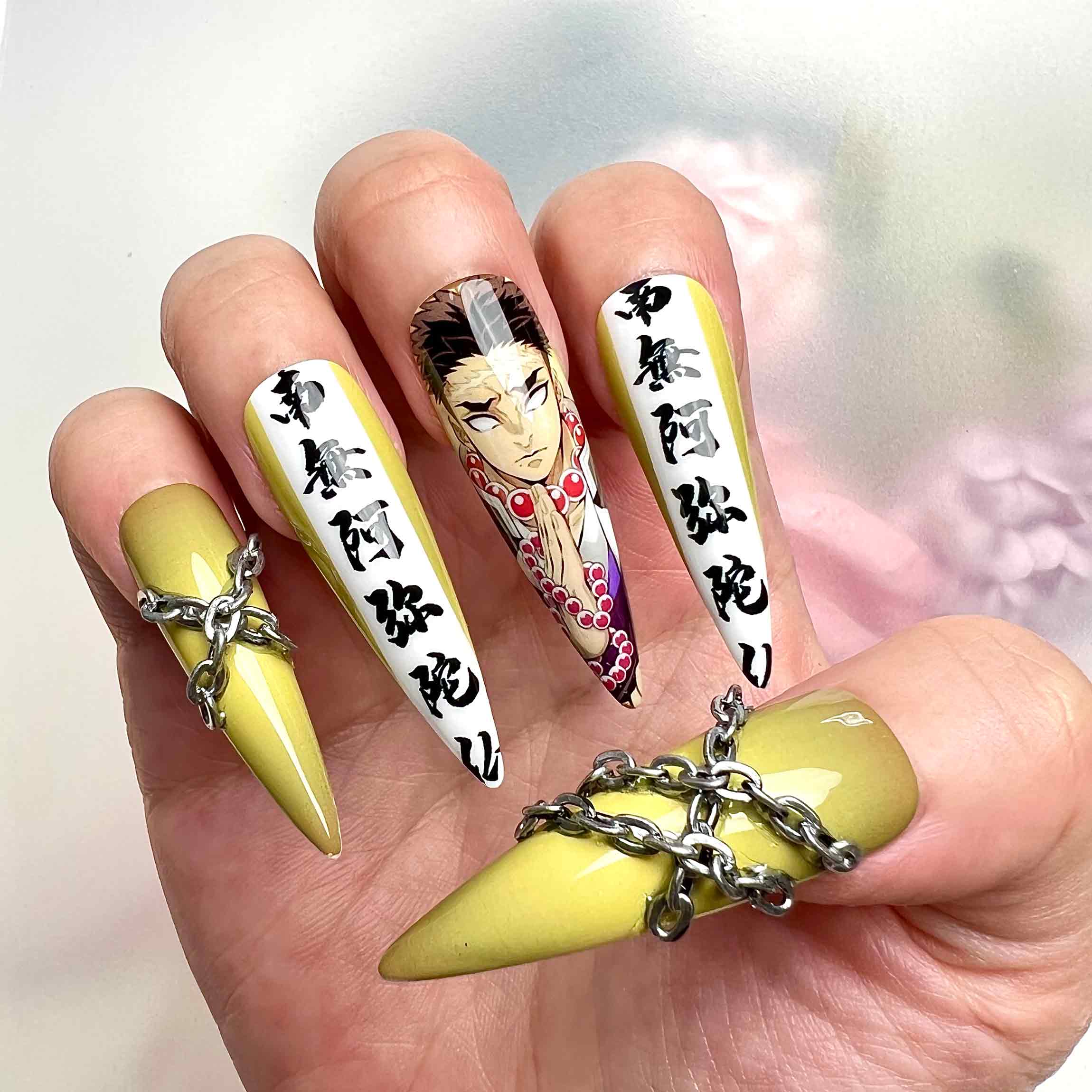Gyomei Himejima Nails – Demon Slayer KNY Press-On Set, 3D Chain &amp; Spiked Stone Hashira Design | Dragonnail