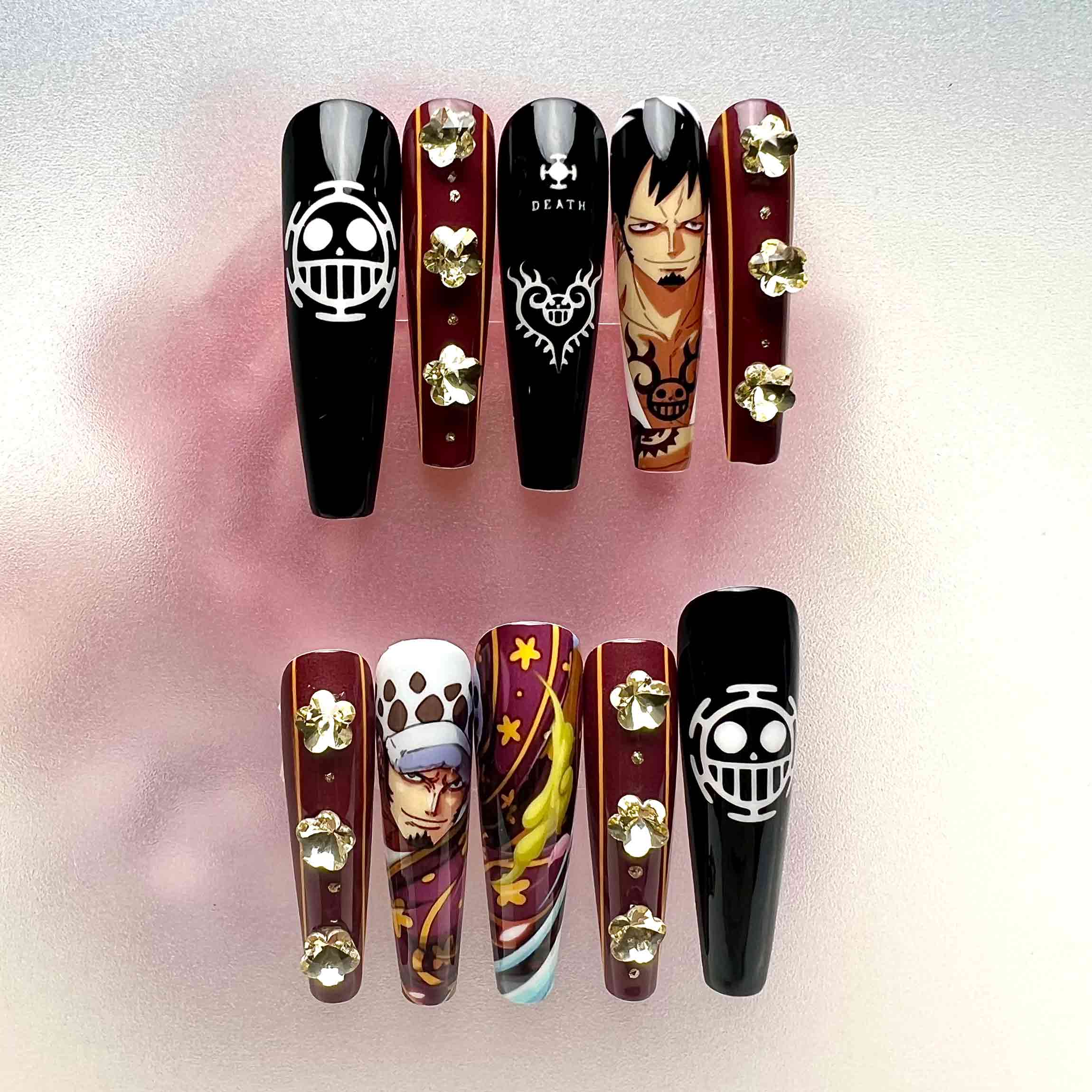 Trafalgar Law Nails – One Piece Anime Press-On Set, 3D Gold Gem &amp; Heart Pirates Design | Dragonnail