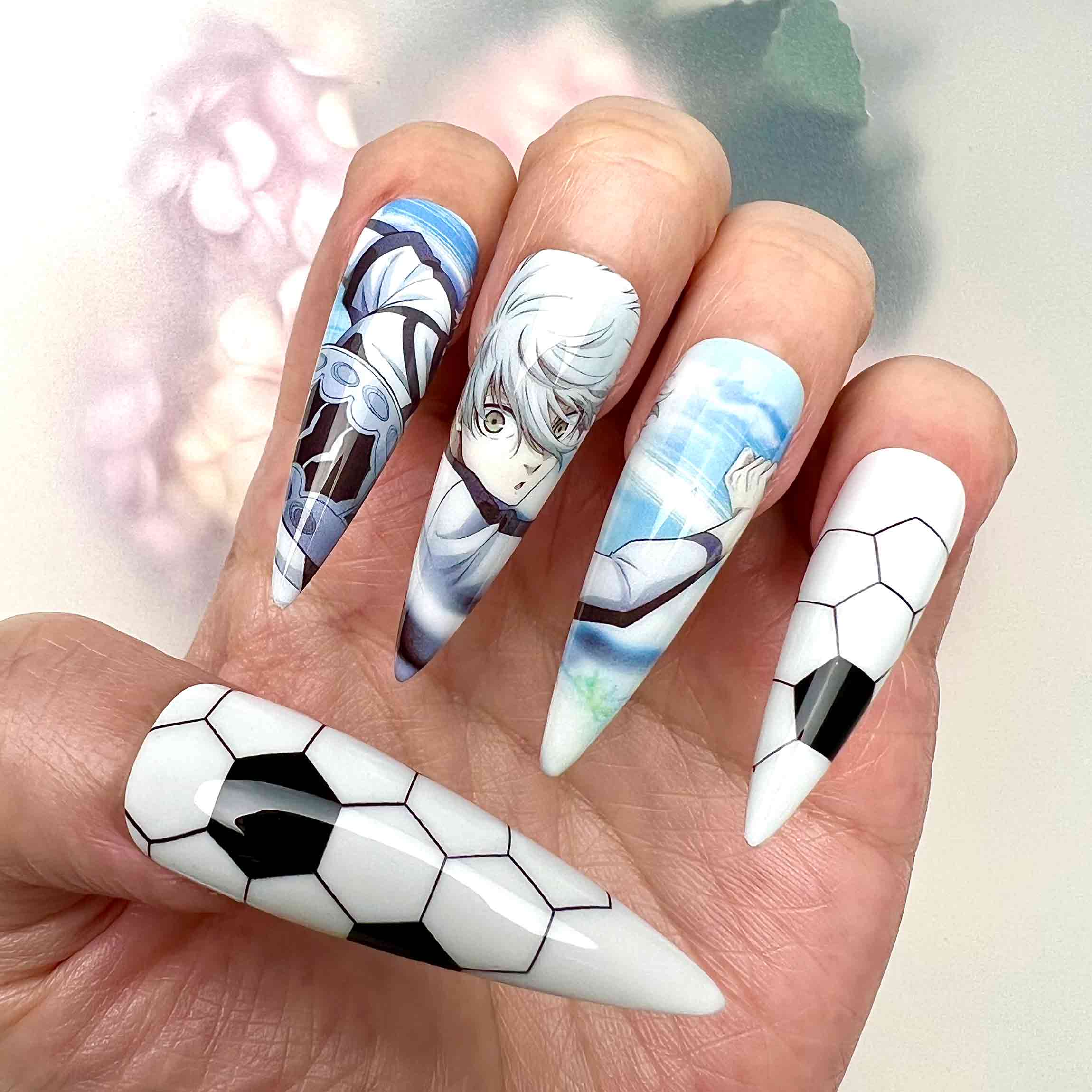 Nagi Seishiro Nails – Blue Lock Anime Press-On Set, 3D Chain &amp; Soccer Design | Dragonnail