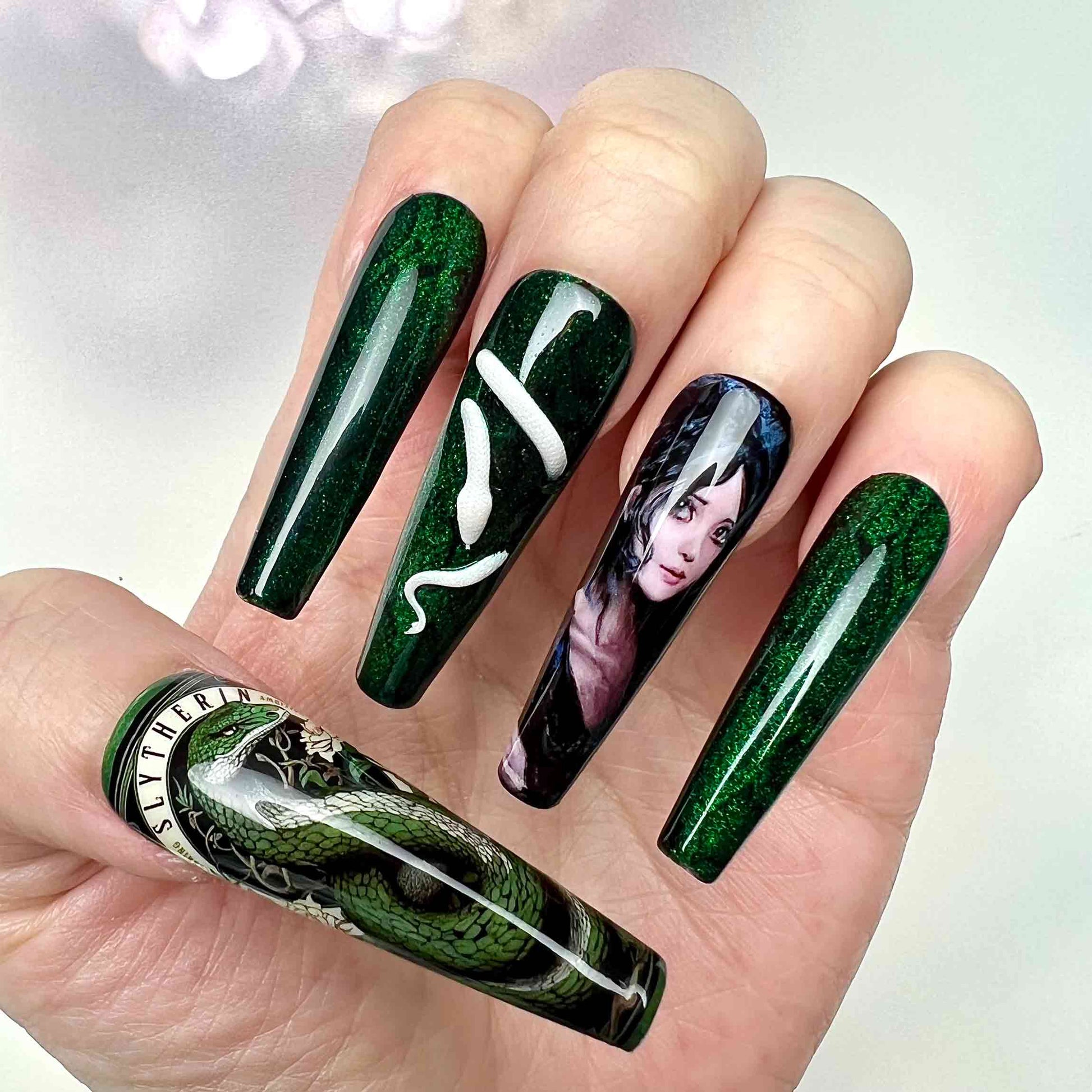 Slytherin Nails – Dark Green Snake Press-On Nail Set, Wizard House Edition | Dragonnail