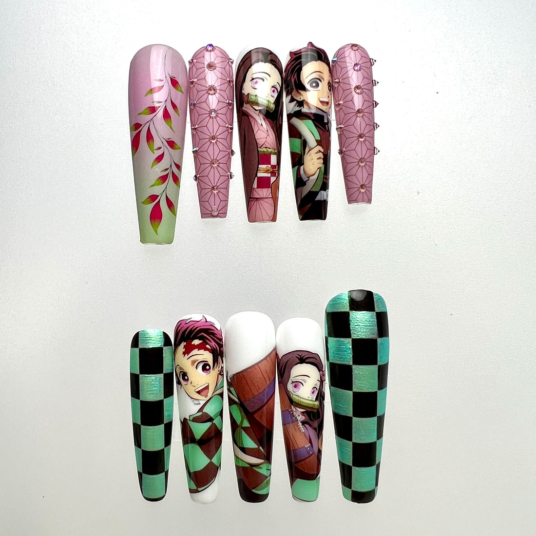 Tanjiro &amp; Nezuko Nails – Demon Slayer KNY Press-On Set, Pink &amp; Green Split Anime Design | Dragonnail