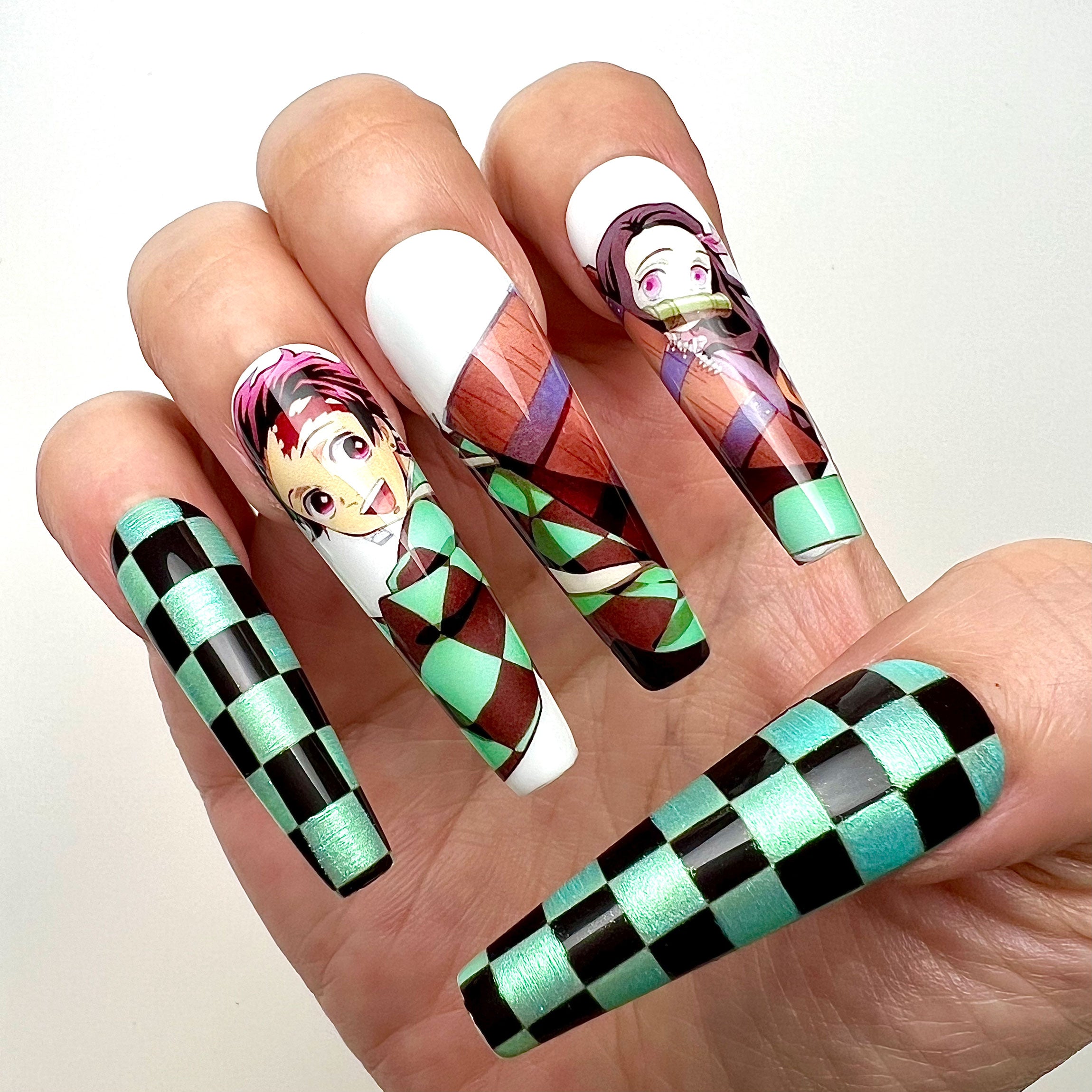 Tanjiro &amp; Nezuko Nails – Demon Slayer KNY Press-On Set, Pink &amp; Green Split Anime Design | Dragonnail