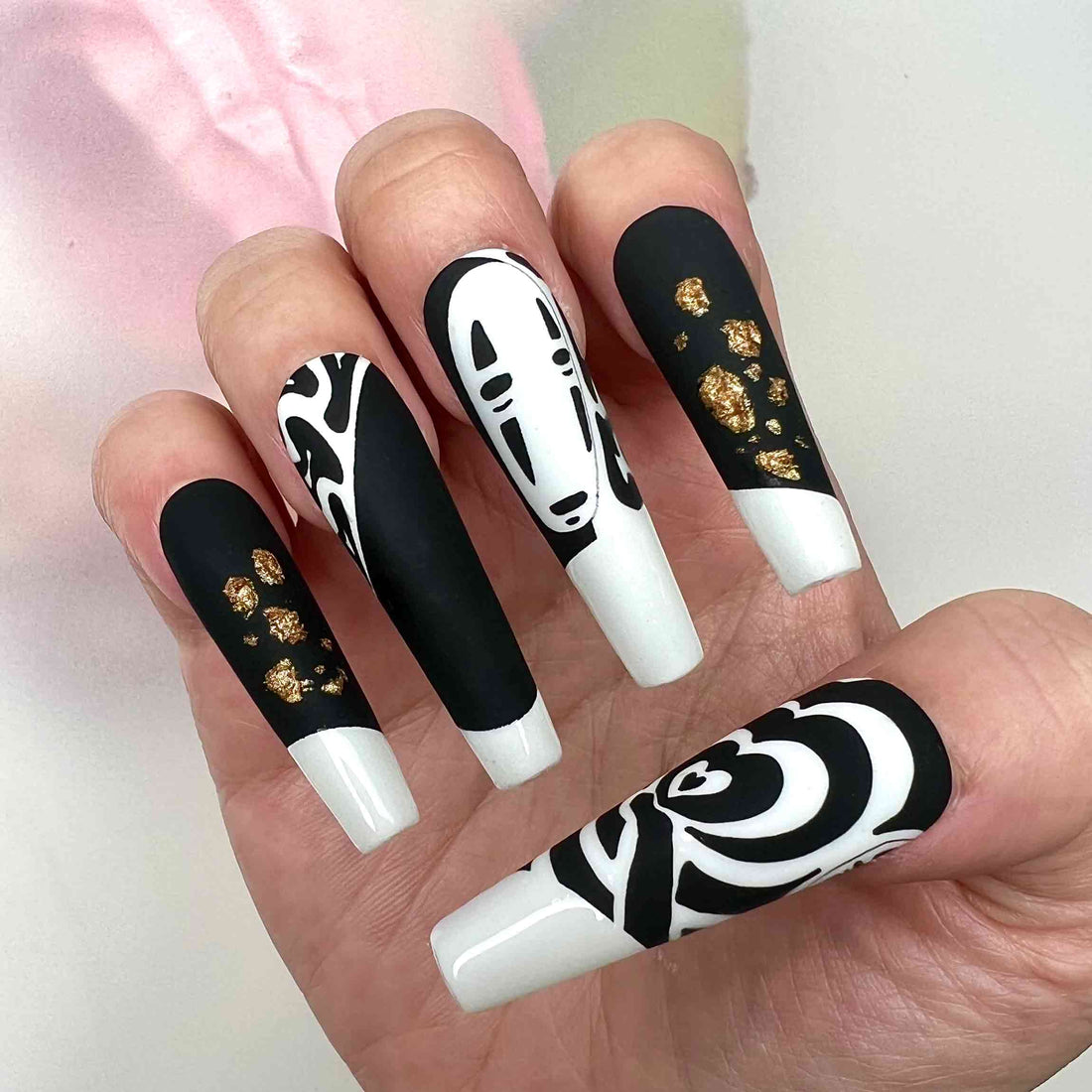 Studio Ghibli No-Face (Kaonashi) Press-On Nails | Monochromatic Spirited Away Set | Matte Black, Gold Flake &amp; Zen Aesthetic | Dragonnail