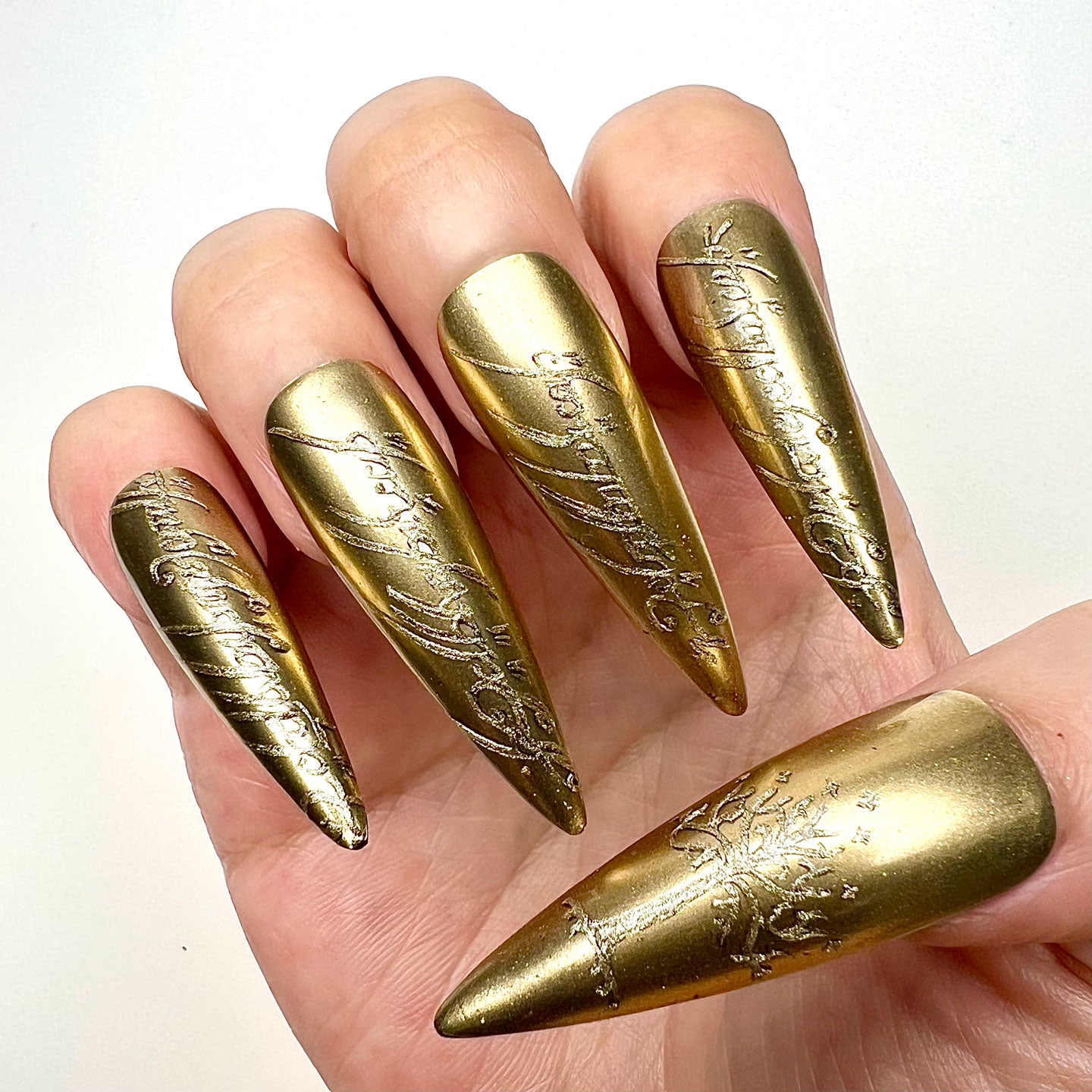 Lord of the Rings Nails – Gold Chrome Press-On Set, Elvish Script &amp; Tree of Gondor Design | Dragonnail