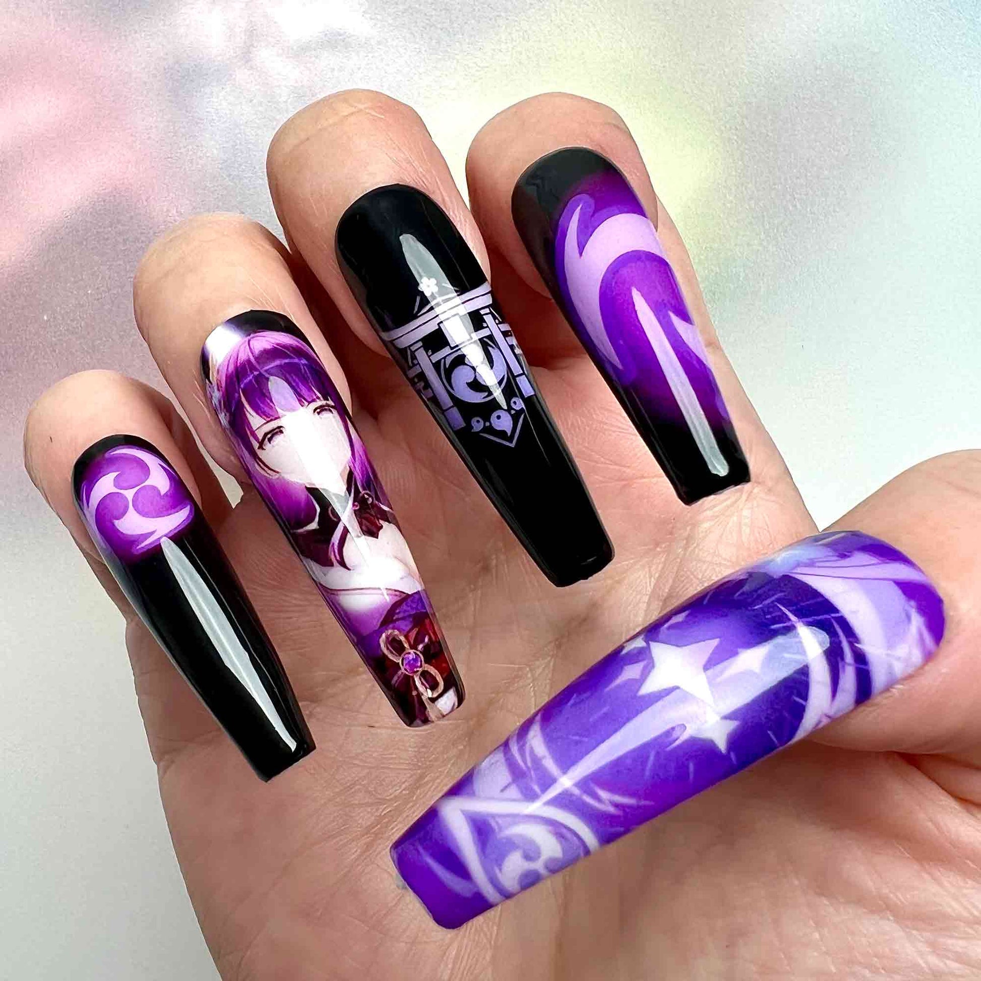 Raiden Shogun Nails – Glow-in-the-Dark Genshin Impact Press-On Set, Blue Electro Aura Design | Dragonnail