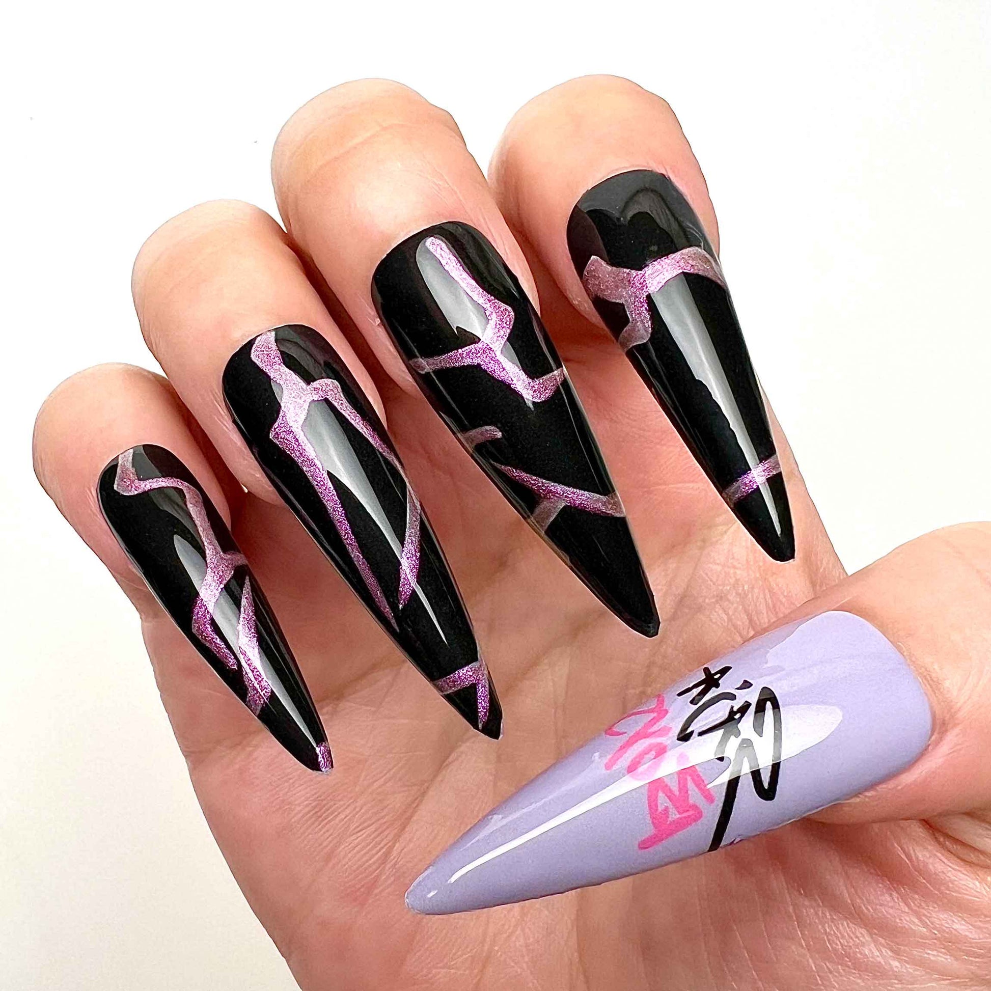 PLAVE K-Pop Nails – Virtual Idol Press-On Set, Bambi, Yejun &amp; Eunho Black/Pink Graffiti Design | Dragonnail