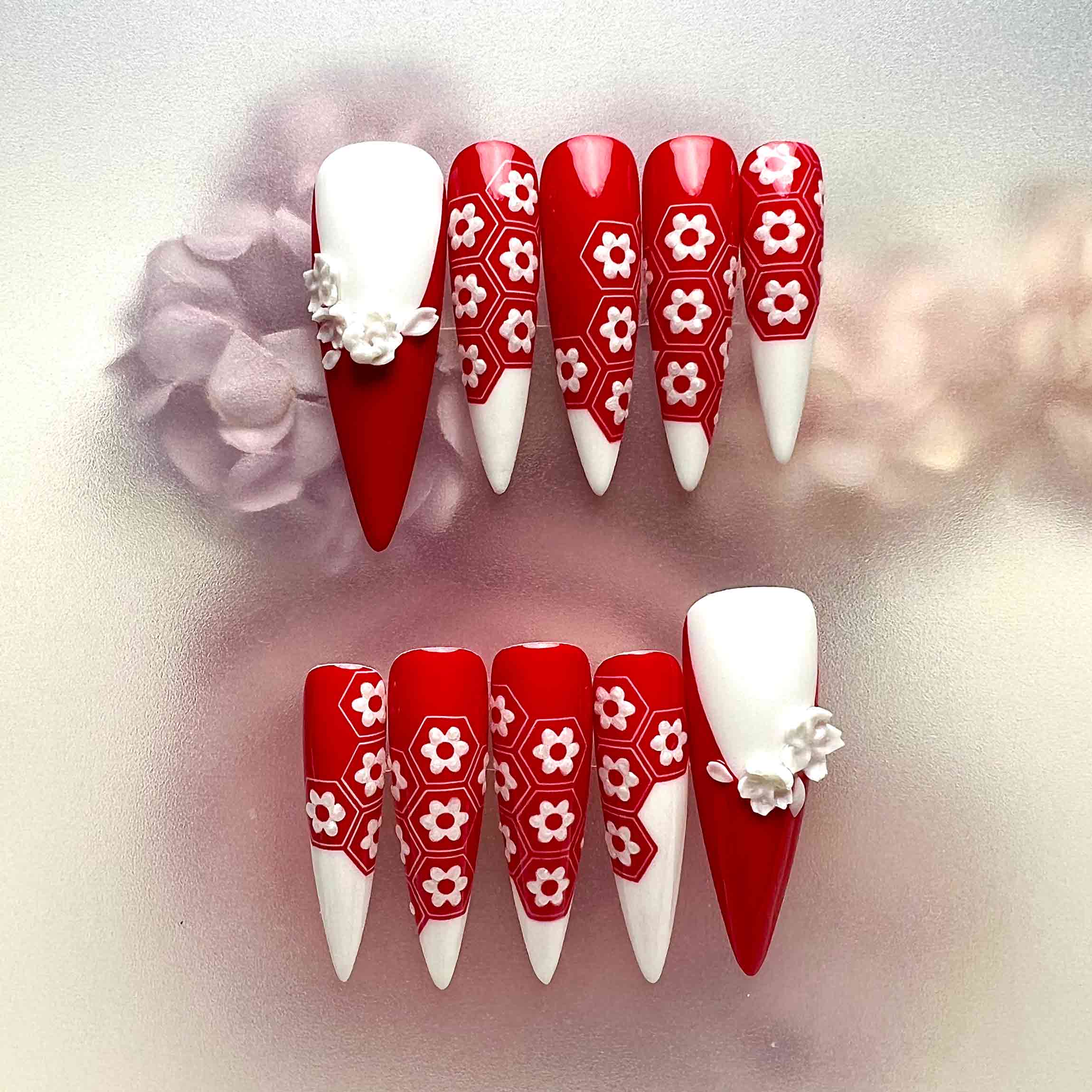 Red Geometric Floral Nails – White &amp; Red Press-On Set, 3D Flower &amp; Honeycomb Pattern Design | Dragonnail