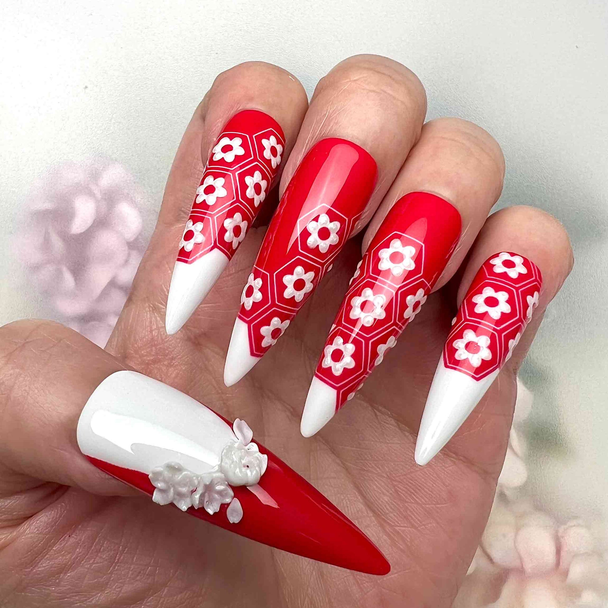 Red Geometric Floral Nails – White &amp; Red Press-On Set, 3D Flower &amp; Honeycomb Pattern Design | Dragonnail