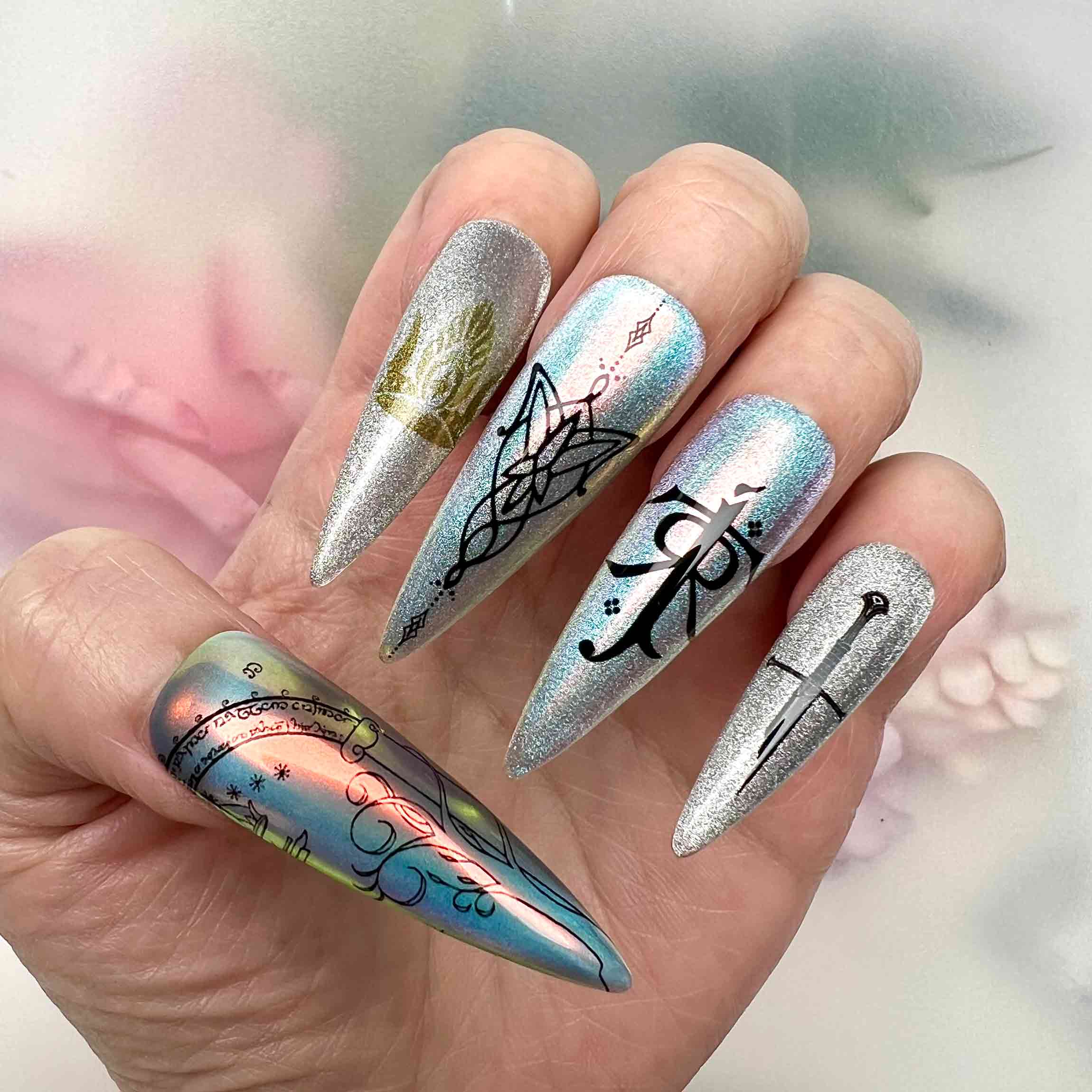 Lord of the Rings Nails – LOTR Elven Press-On Set, Holographic Silver Tree of Gondor Design | Dragonnail