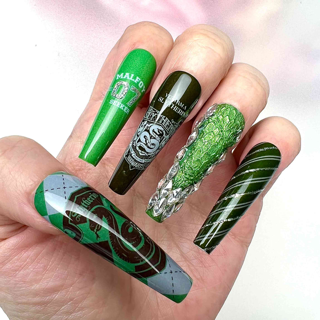 Harry Potter Slytherin Nails – HP Press-On Set, 3D Gem &amp; Green Malfoy Snake Design | Dragonnail