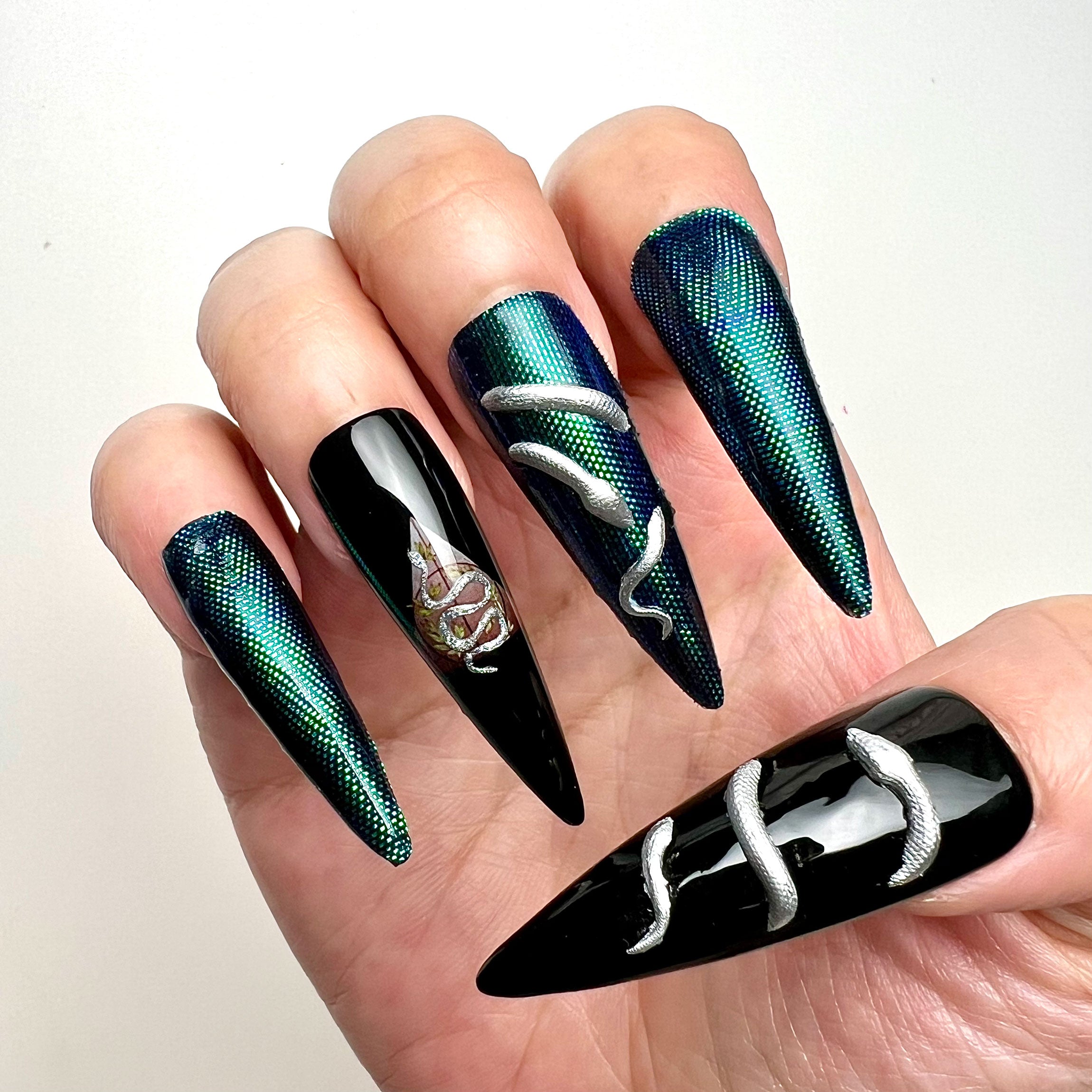 Slytherin Chrome Nails – HP Press-On Set, 3D Silver Snake &amp; Green/Blue Duo-Chrome Design | Dragonnail