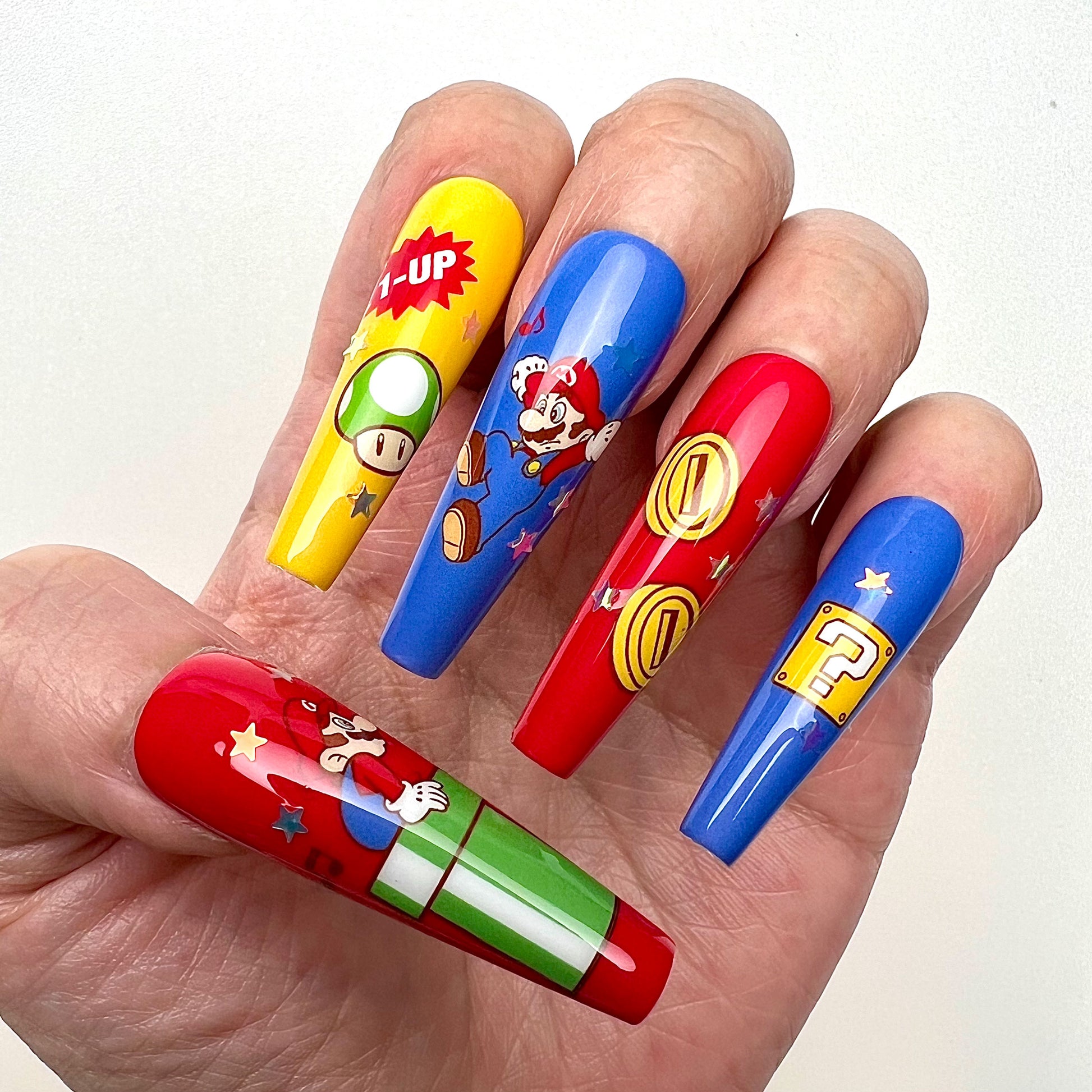 Super Mario Bros. Nails – Mario &amp; Luigi Press-On Set, 1-Up Mushroom &amp; Star Power Gaming Design | Dragonnail