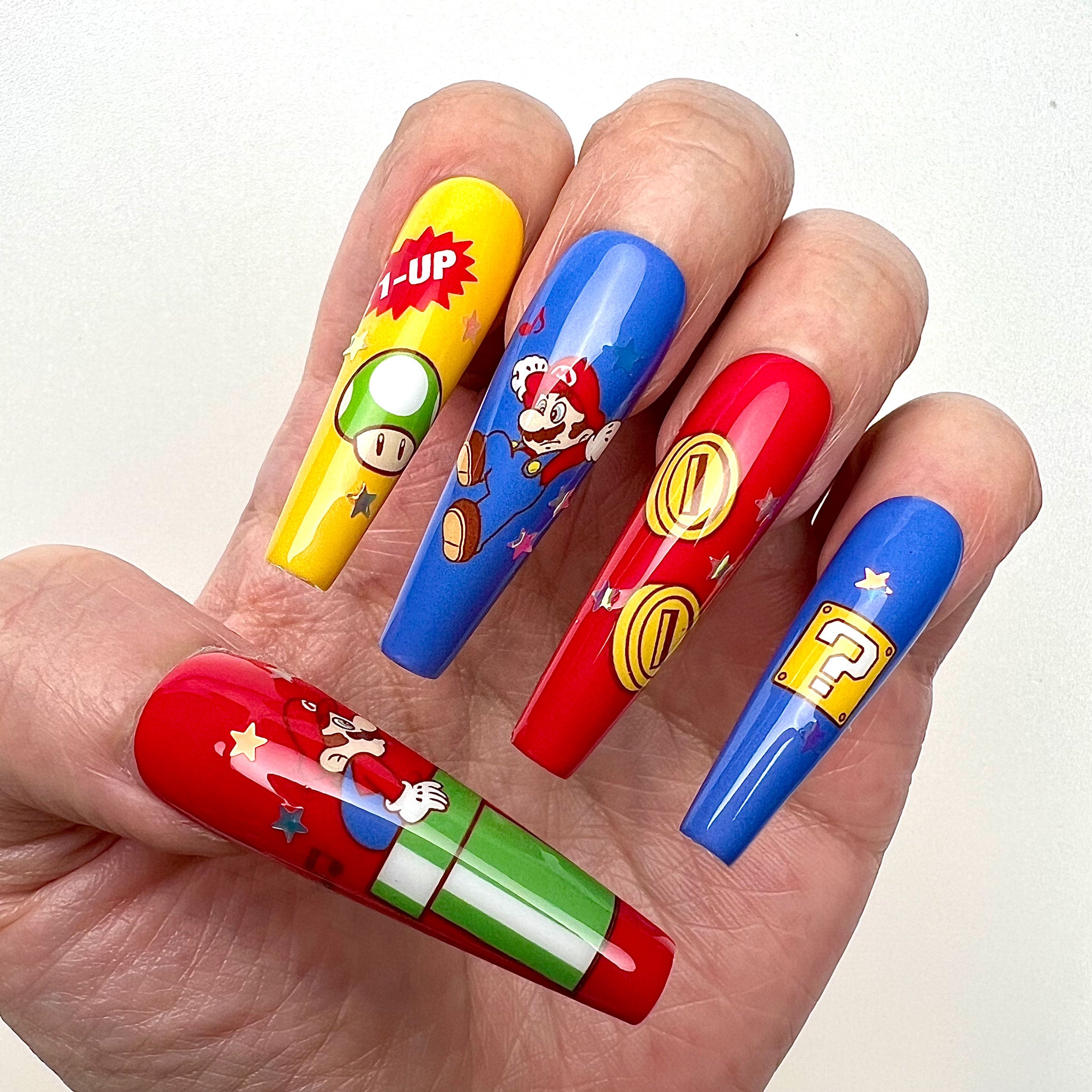 Super Mario Bros. Nails – Mario &amp; Luigi Press-On Set, 1-Up Mushroom &amp; Star Power Gaming Design | Dragonnail