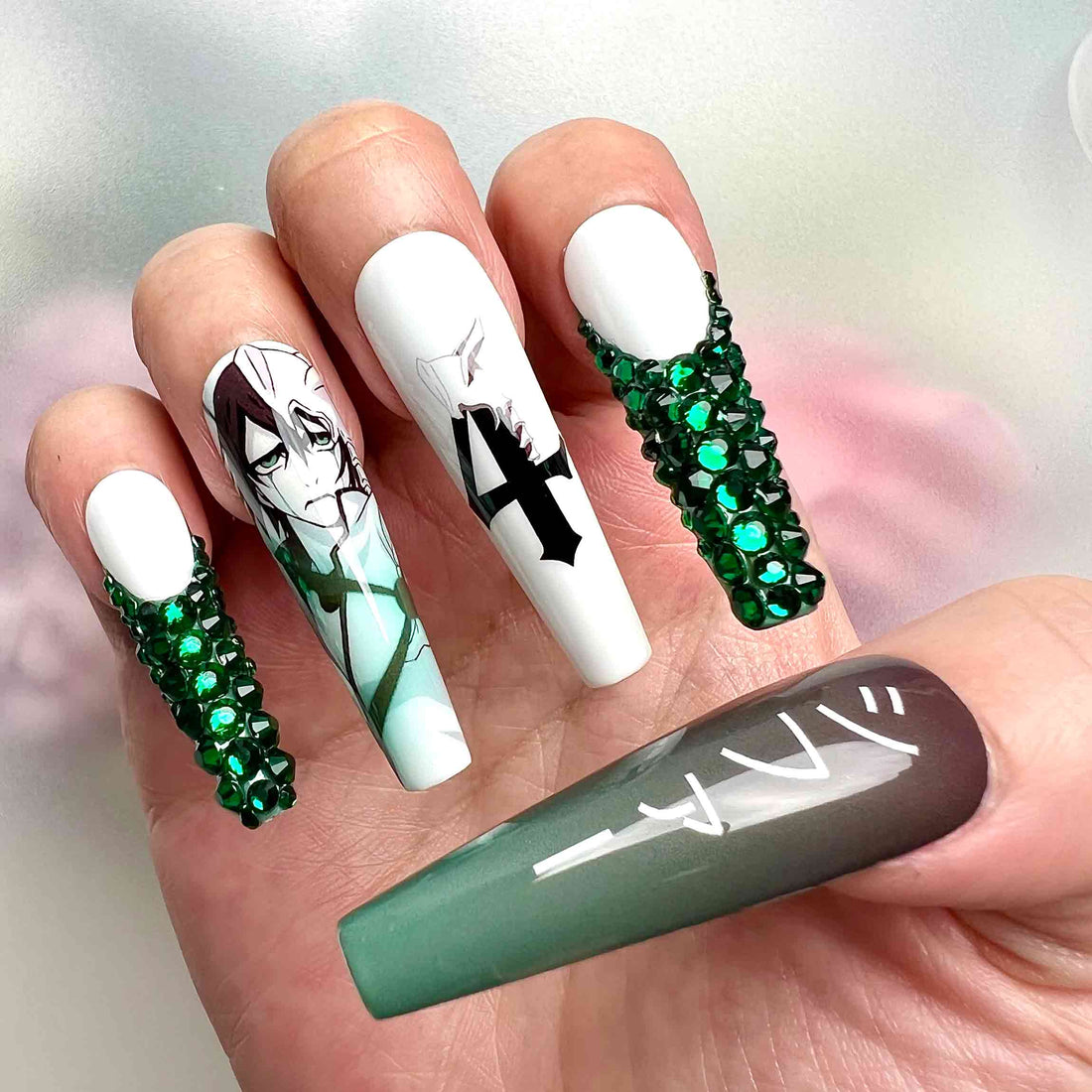 Ulquiorra Cifer Nails – Bleach Press-On Nail Set, Espada No.4 Emerald Edition | Dragonnail