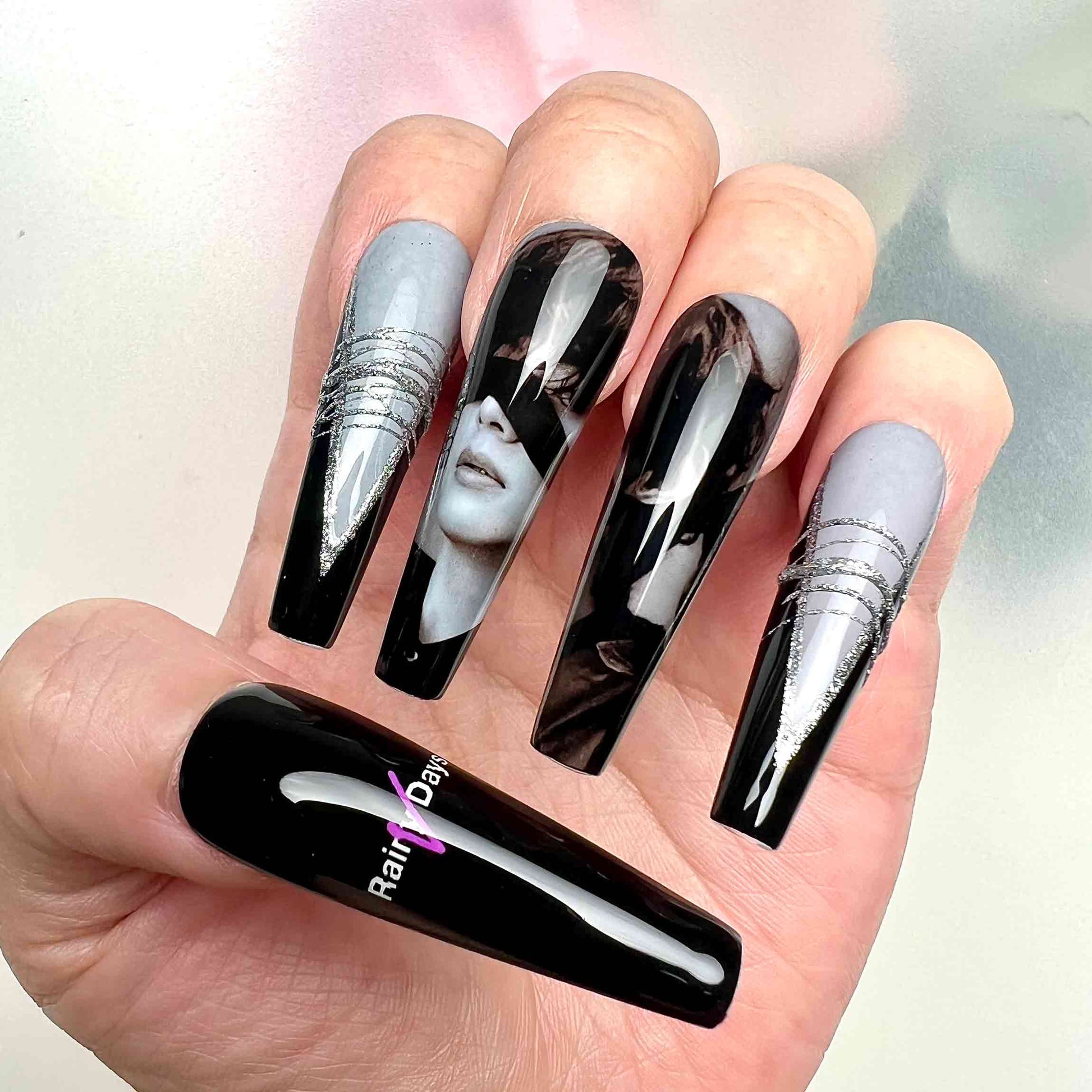 V BTS Nails – Kim Taehyung "Layover" Press-On Set, 3D Chain "Rainy Days" K-pop Design | Dragonnail