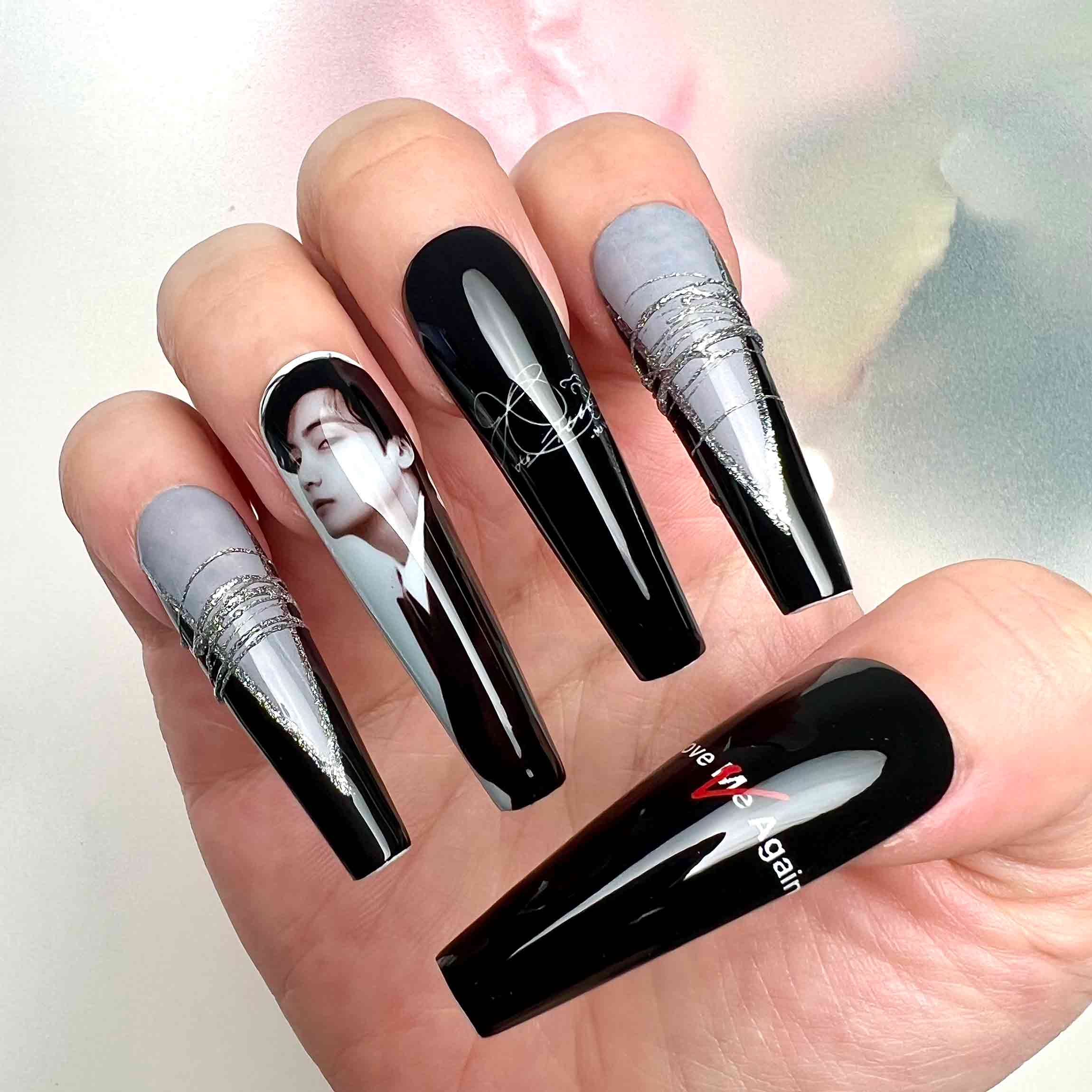 V BTS Nails – Kim Taehyung "Layover" Press-On Set, 3D Chain "Rainy Days" K-pop Design | Dragonnail
