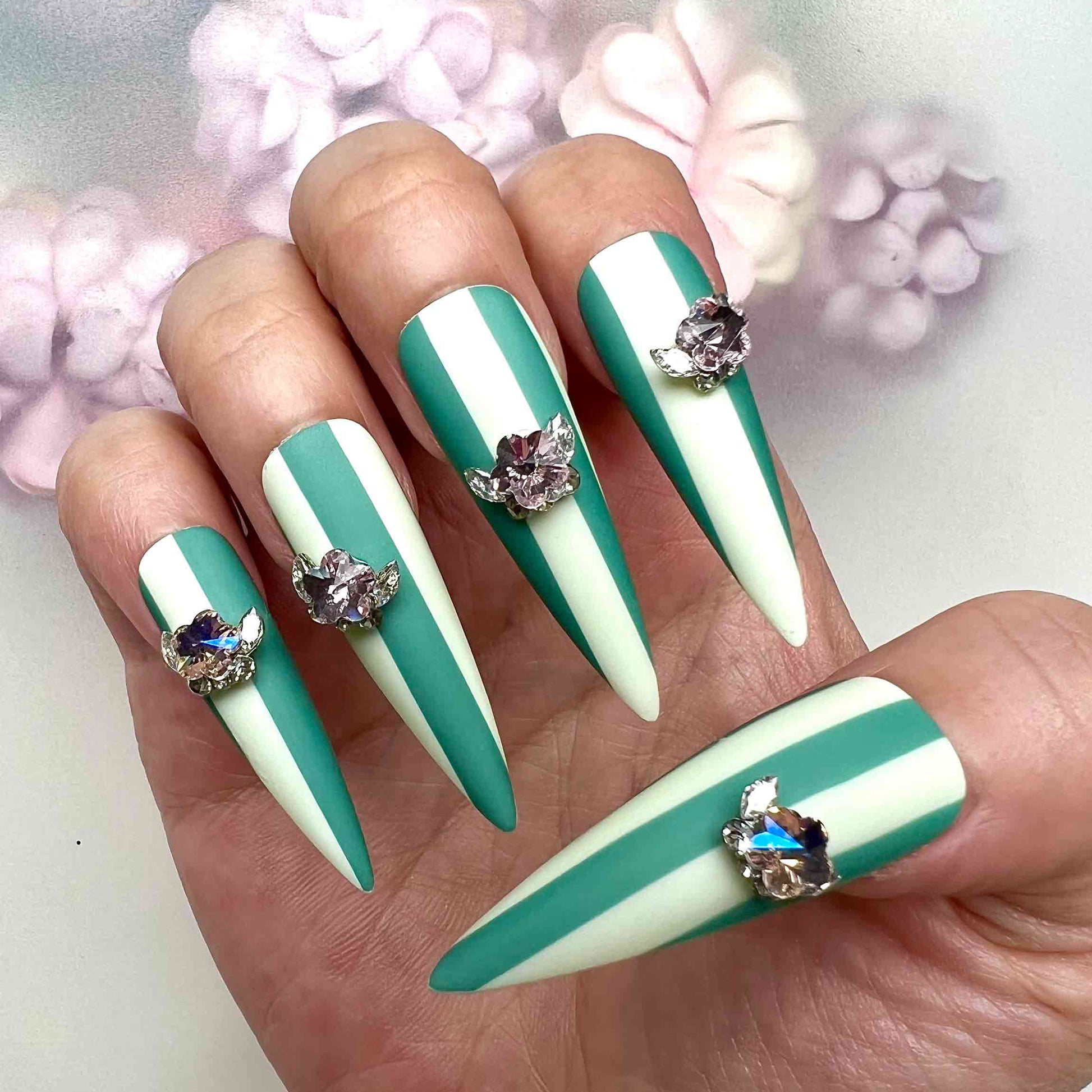 Roronoa Zoro Nails – One Piece Anime Press-On Set, 3D Gem &amp; Matte Green Stripe Design | Dragonnail
